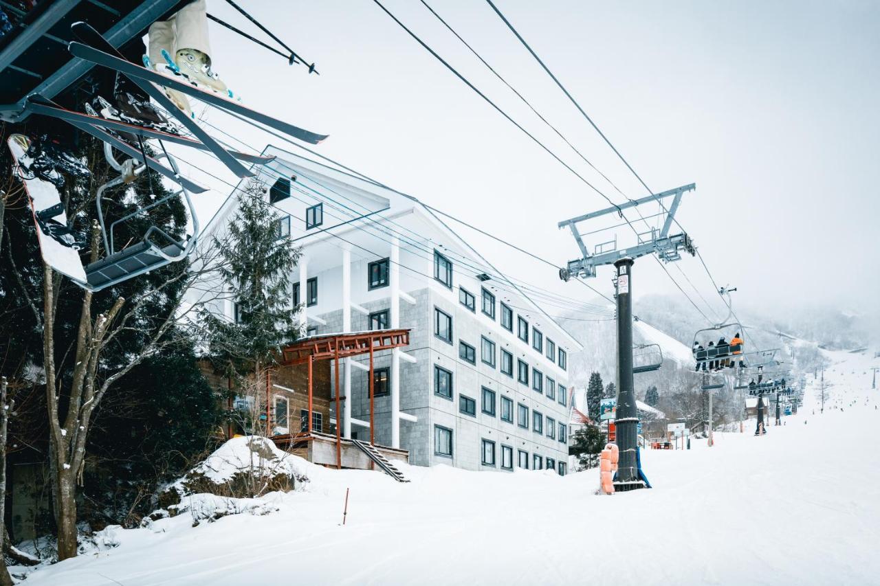 Tabist Condominium Hakuba Goryu Exterior photo